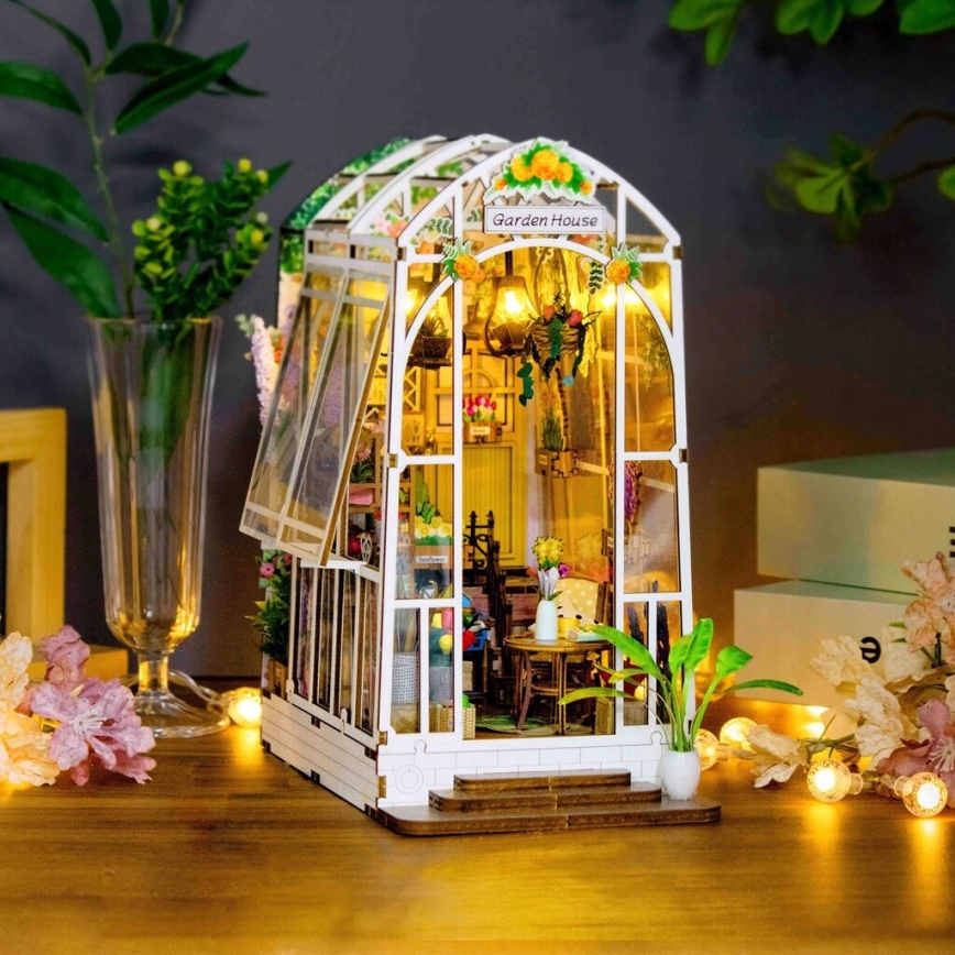 2Kids Toys - Miniatura de casita Casa de jardín 2xAAA