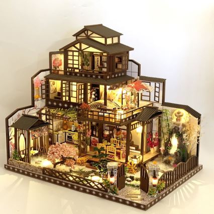 2Kids Toys - Miniatura de casa Villa Sakura elegante 2xAAA