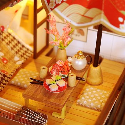 2Kids Toys - Miniatura de casa Villa Sakura elegante 2xAAA