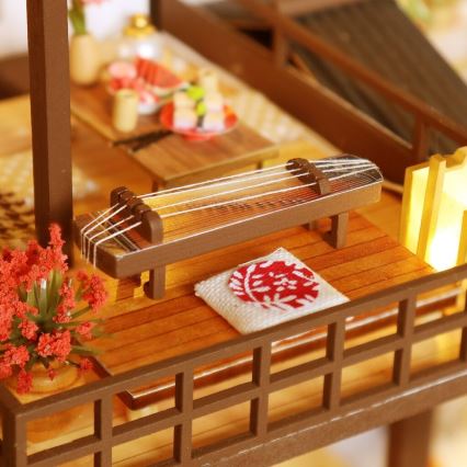 2Kids Toys - Miniatura de casa Villa Sakura elegante 2xAAA