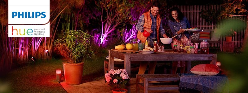 Cambie el aspecto de su jardín con la iluminación para exteriores Philips Hue