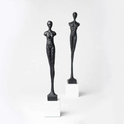 Adorno de mesa 43 cm resina/negro