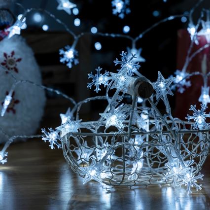 Aigostar - Guirnalda de luces LED para exterior, 25 LEDs, 8 funciones, 3xAA, 2,5 m, IP44, blanco frío