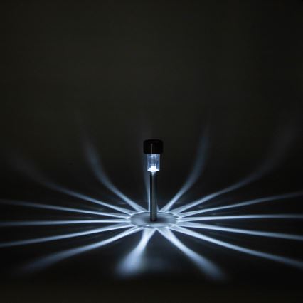 Aigostar - Lámpara solar LED/2V IP44 40 mAh cromo mate