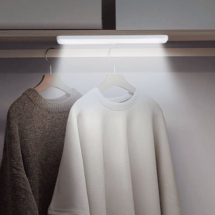 Aigostar - LED Iluminación para muebles con sensor de movimiento LED/1,5W/3xAA 6500K