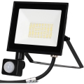 Aigostar - Reflector LED con sensor LED/30W/230V 4000K IP65