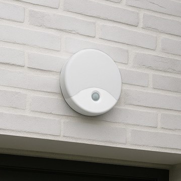 Aplique de pared LED para exterior con sensor de movimiento, 18 W, 230 V, IP44, blanco