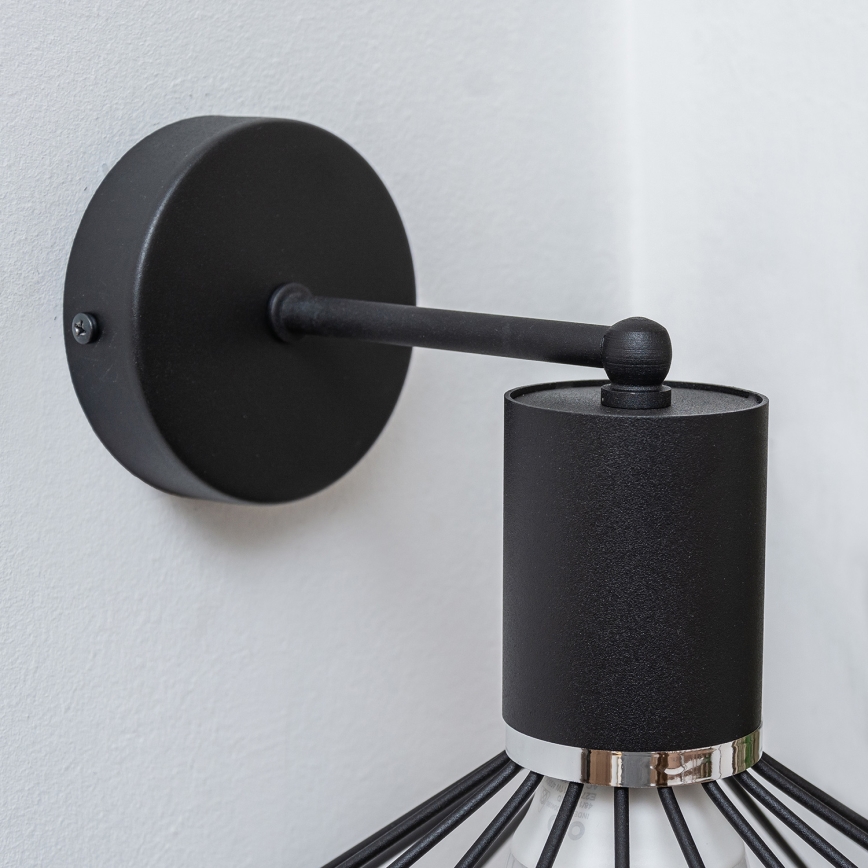 Aplique de pared SOLANO 1xE27/15W/230V negro/cromo brillante