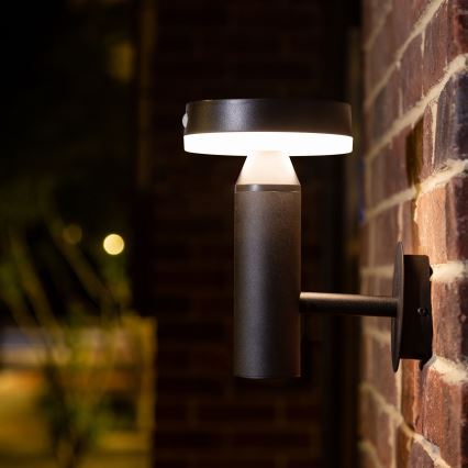 Aplique LED solar con sensor GWINEA LED/4,5W/3,7V 2000 mAh IP44 negro