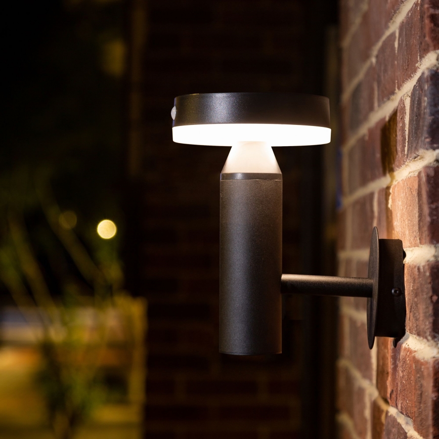 Aplique LED solar con sensor GWINEA LED/4,5W/3,7V 2000 mAh IP44 negro
