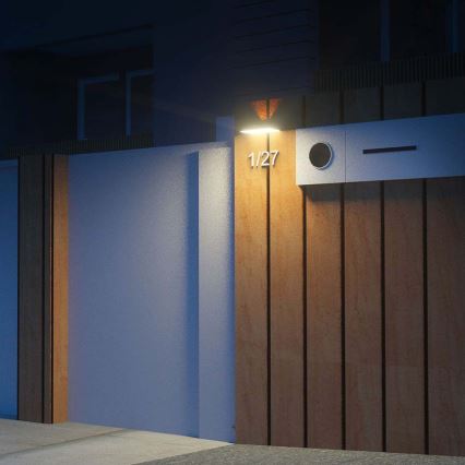 Aplique LED solar con sensor LED/3W/3,7V 3000K/4000K IP65 blanco