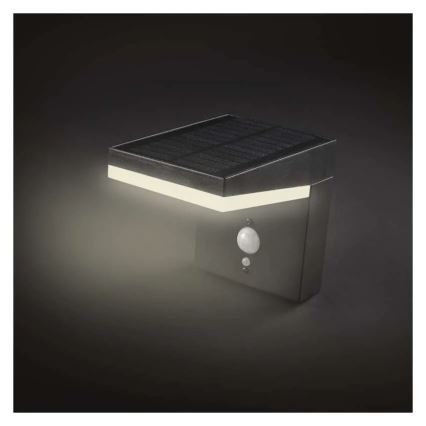Aplique LED solar con sensor LED/4,4W/3,7V 2200 mAh IP44