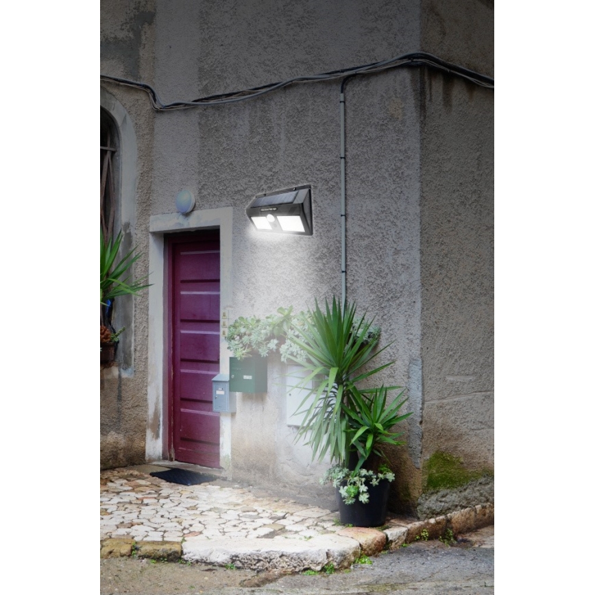 Aplique solar de pared LED con sensor LED/1,2W/3,7V 1200 mAh IP44