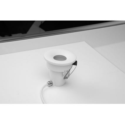 Azzardo AZ5389 - Lámpara empotrable de baño ROMOLO 1xGU10/50W/230V IP65 blanco