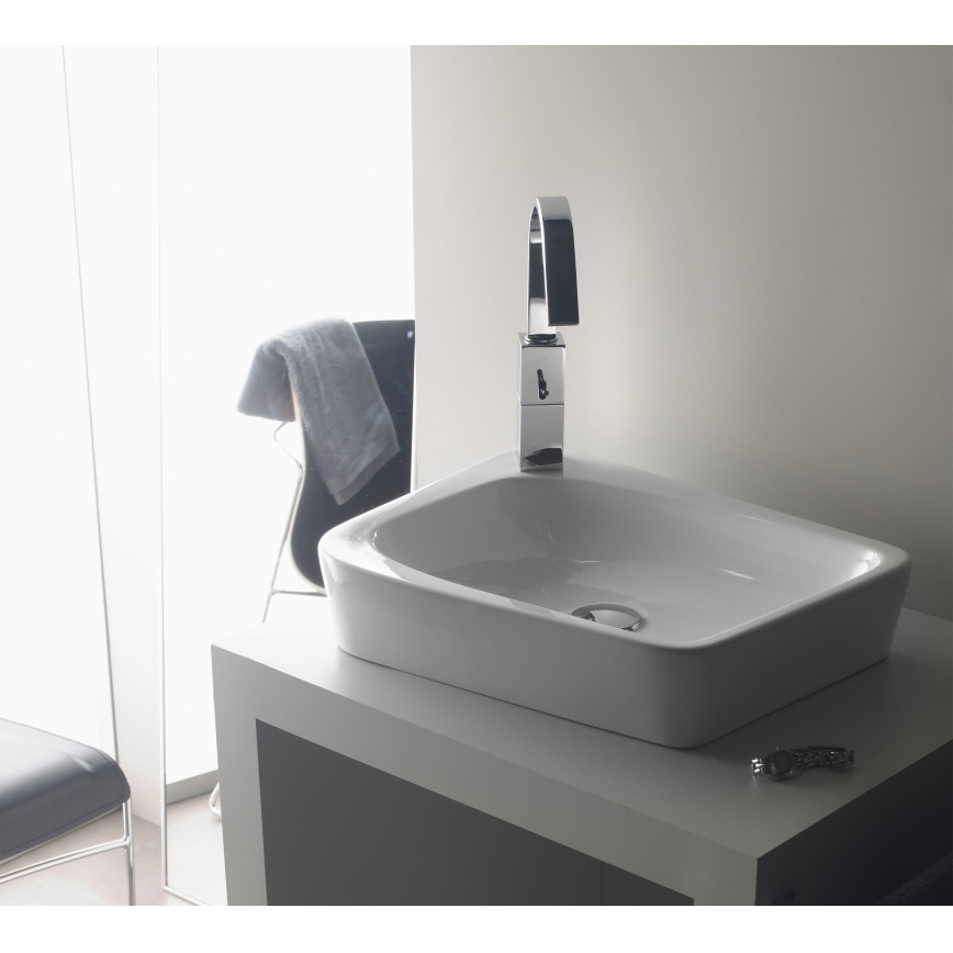 Bathco 4001 - Lavabo sobre encimera ARAGON 50x40,5 cm porcelana/blanco