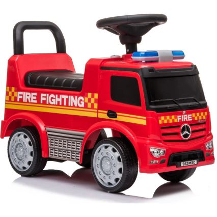 Bicicleta de empuje Mercedes Camión de bomberos 2xAA rojo