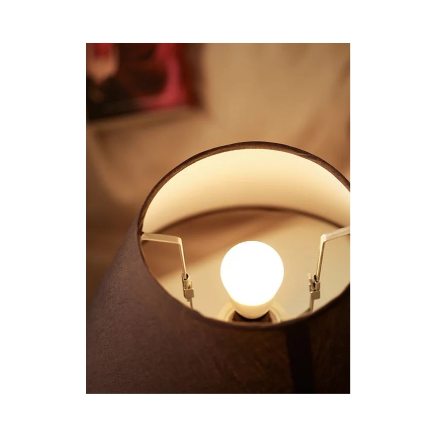 Bombilla LED Philips E27/7W/230V 2700K