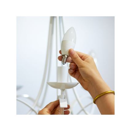 Bombilla LED regulable C37 E14/4,9W/230V 2700K CRI 90 Wi-Fi - WiZ