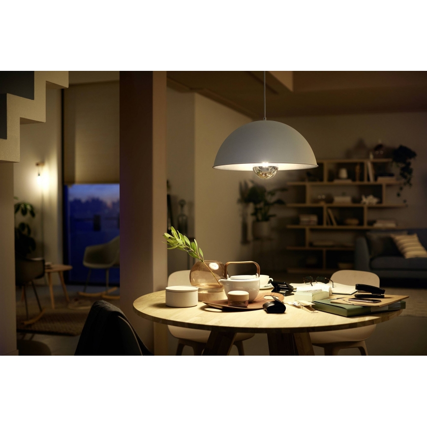 Bombilla LED regulable con casquillo esférico DECO Philips G125 E27/7,2W/230V 2700K