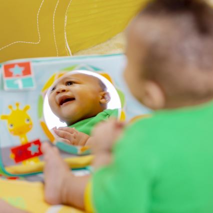 Bright Starts - Alfombra de juego para bebé OBALL GRIP & KICK 3xAA