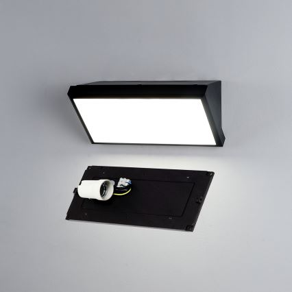 Brilagi - Aplique de exterior TRIANGLE 1xE27/60W/230V negro IP65