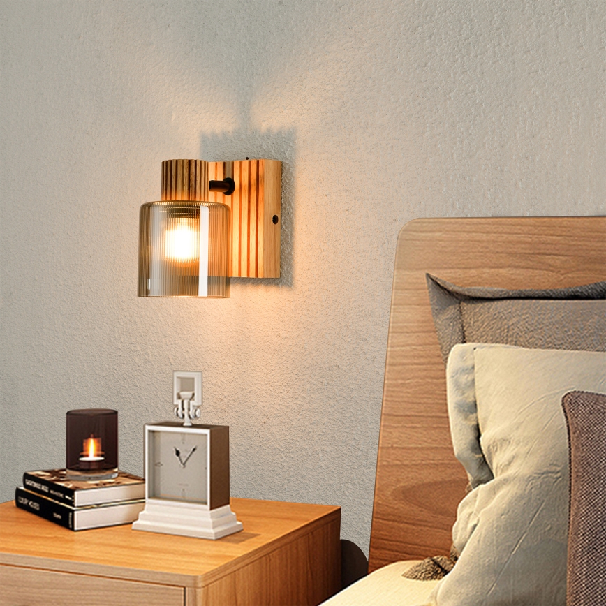 Brilagi - Aplique de pared orientable HYGGE 1xE14/15W/230V madera de caucho/vidrio ahumado