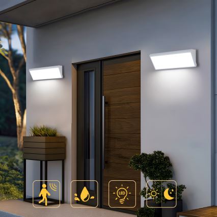 Brilagi - Lámpara LED de pared para exterior con sensor TRIANGLE LED/42W/230V blanca IP65