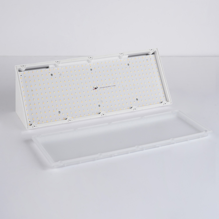 Brilagi - Lámpara LED de pared para exterior con sensor TRIANGLE LED/42W/230V blanca IP65