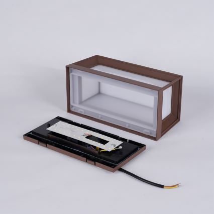 Brilagi - Aplique de pared exterior PARKER LED/12W/230V 3000/4500/6000K marrón IP44