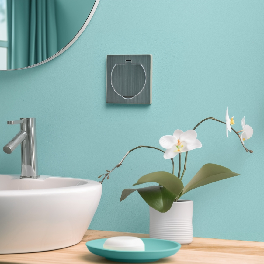 Brilagi - Enchufe de suelo empotrable de exterior IP55 cromo mate cuadrado