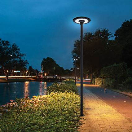 Brilagi - Farola LED con poste de 3 m URBANSPARK LED/60W/230V negra IP65