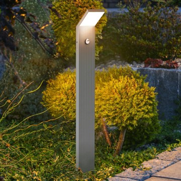 Brilagi - Lámpara exterior LED con sensor RIANO LED/8W/230V plateada IP65 80 cm