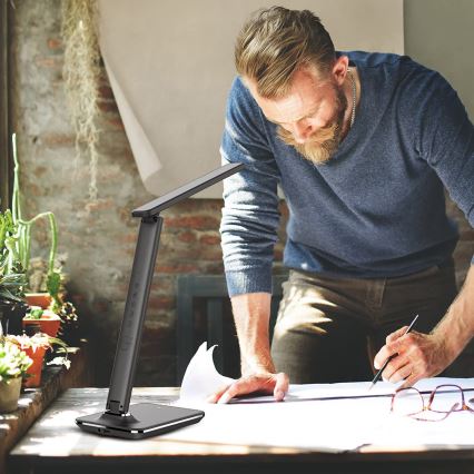 Brilagi - Lámpara de mesa LED regulable con carga inalámbrica Qi y USB REGINA LED/8,5W/230V negra