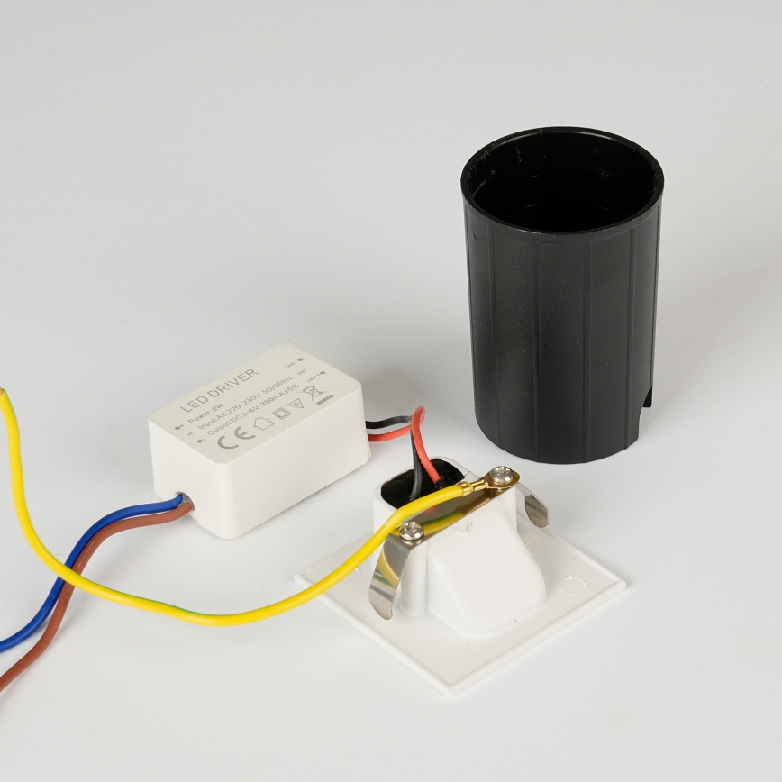 Brilagi - Luminaria empotrable LED para exterior STAIRDOT LED/2W/230V blanca IP65 cuadrada