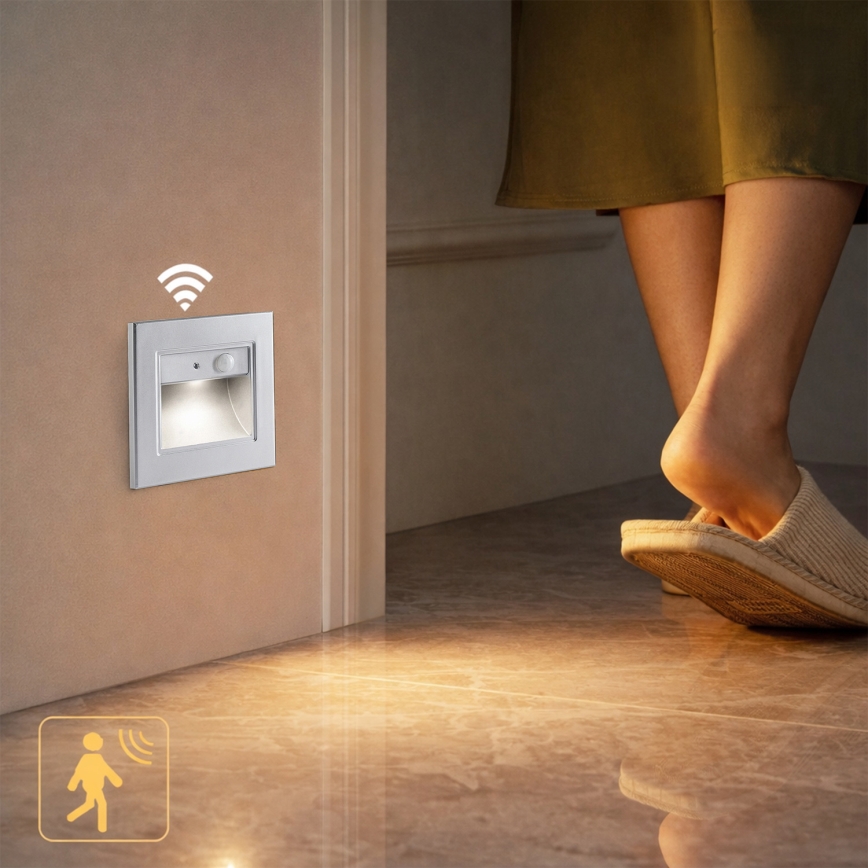 Brilagi - Luminaria LED para escalera con sensor STEP LIGHT LED/1,5W/230V IP44 plateada