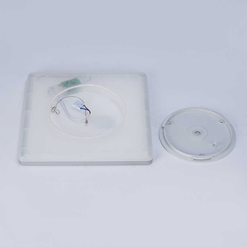 Brilagi - Plafón LED de techo para baño ULTRA SLIM LED/18W/230V 30x30 cm plateado IP54