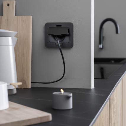 Brilagi - Toma de suelo empotrada para exterior IP55, negra, rectangular