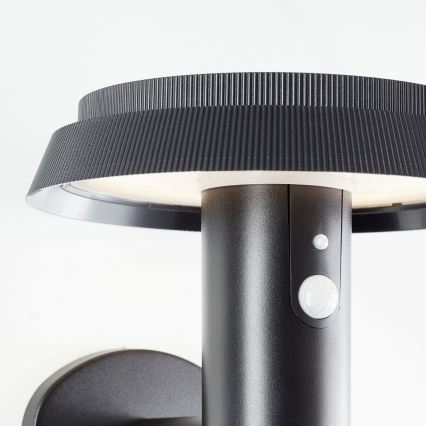 Brilliant - Aplique LED solar con sensor ALVERO LED/4W/3,7V 2000 mAh IP44