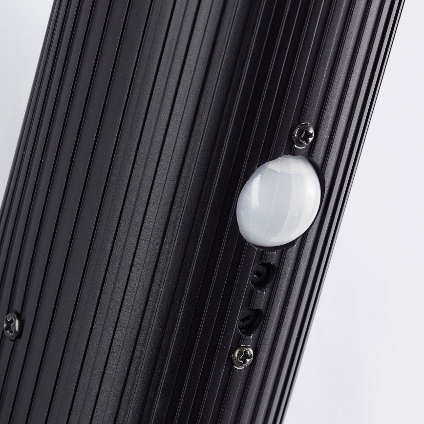Brilliant - Aplique para exterior con sensor KALEO 1xE27/10W/230V IP44 negro