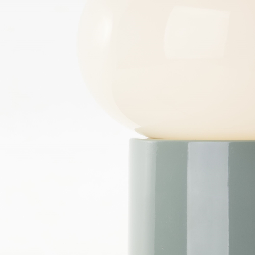 Brilliant - Lámpara de mesa KNUT 1xE27/25W/230V verde/blanco