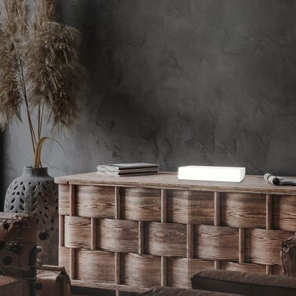 Brilo - LED RGBW Lámpara de mesa regulable LED/9W/230V 3000-6500K Wi-Fi Tuya + control remoto