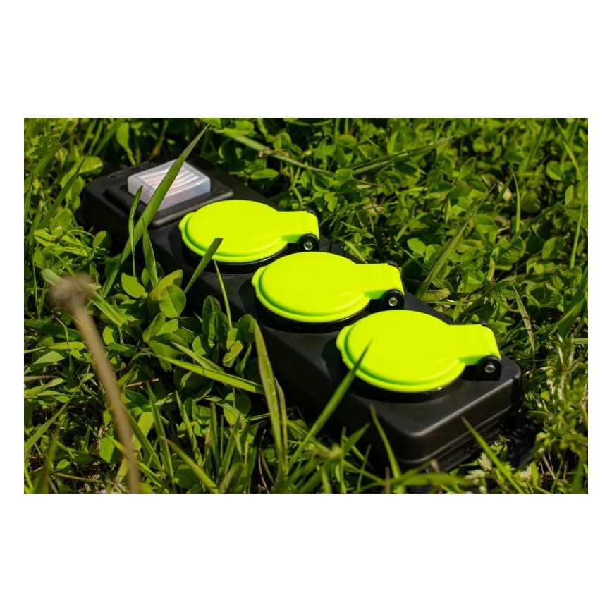 Cable alargador con interruptor, 3 tomas, 5 m, IP44