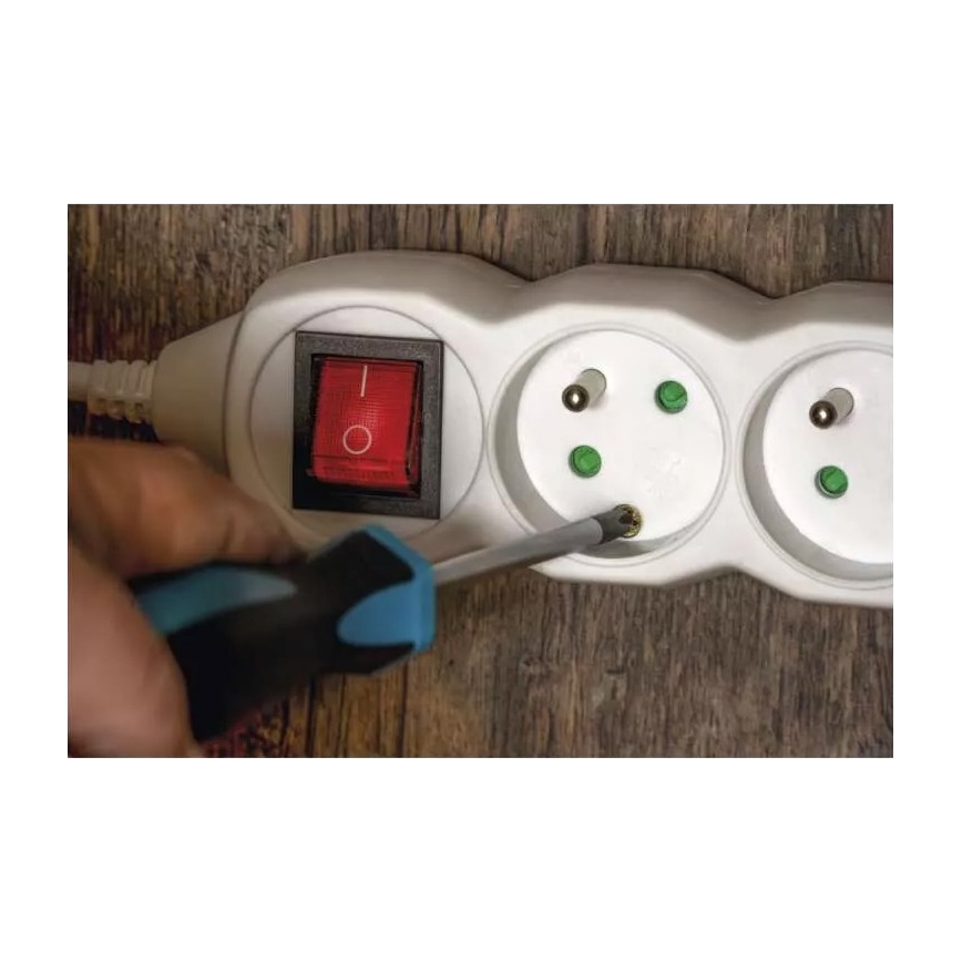 Cable de extensión con interruptor 4 tomas 5m blanco