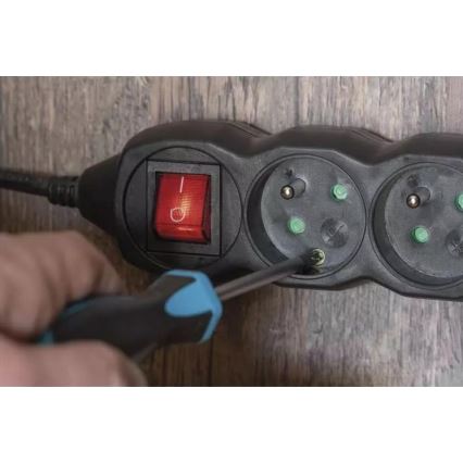 Cable de extensión con interruptor 3G 5m negro