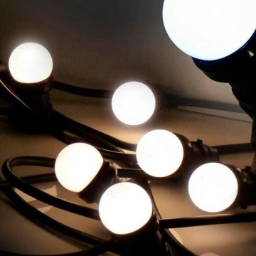 Cadena LED exterior EASY CONNECT 8xE27 5m IP44 blanco cálido