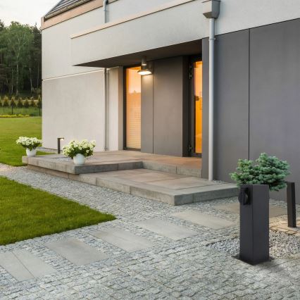 Columna con enchufe exterior 2Z ELEKTRI 230V IP44