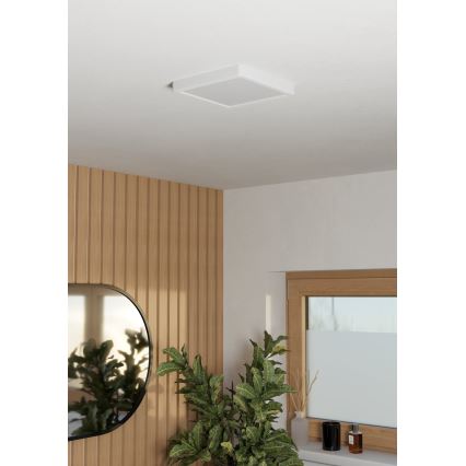 Eglo - Plafón LED de techo para baño LED/10,5W/230V 22x22 cm IP44 blanco