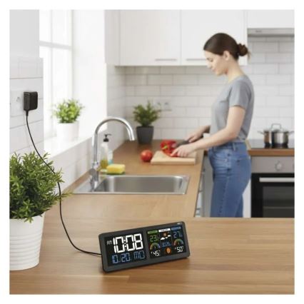 Estación meteorológica con pantalla LCD a color y despertador, 5V, 3xAAA + 2xAA, negra