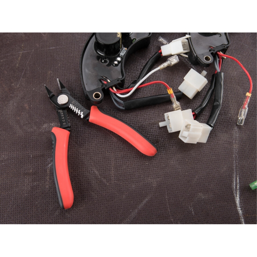 Extol Premium - Alicates de corte lateral y pelacables 150 mm