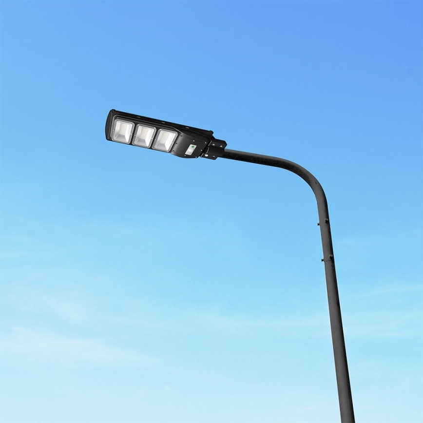 Farola solar LED regulable con sensor de movimiento y crepuscular LED/12W/3,2V 6000K IP65 10000 mAh negro + mando a distancia